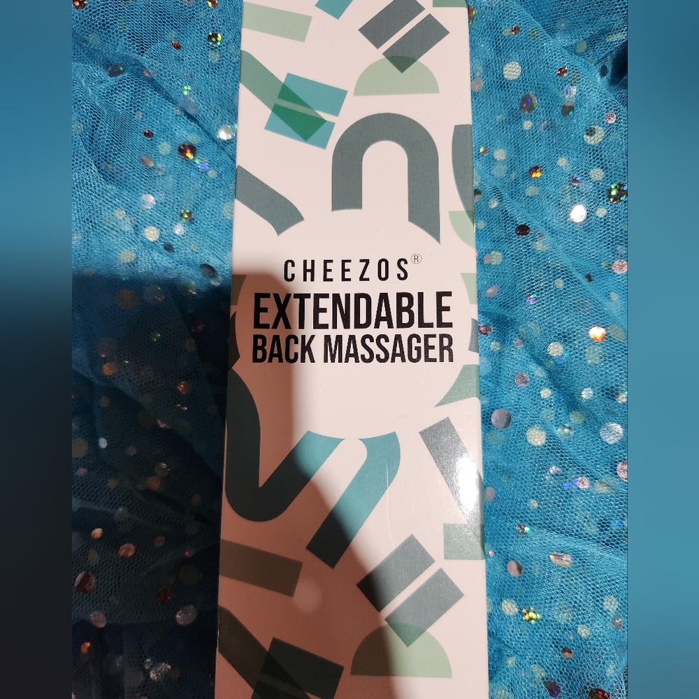 Extendable back massager